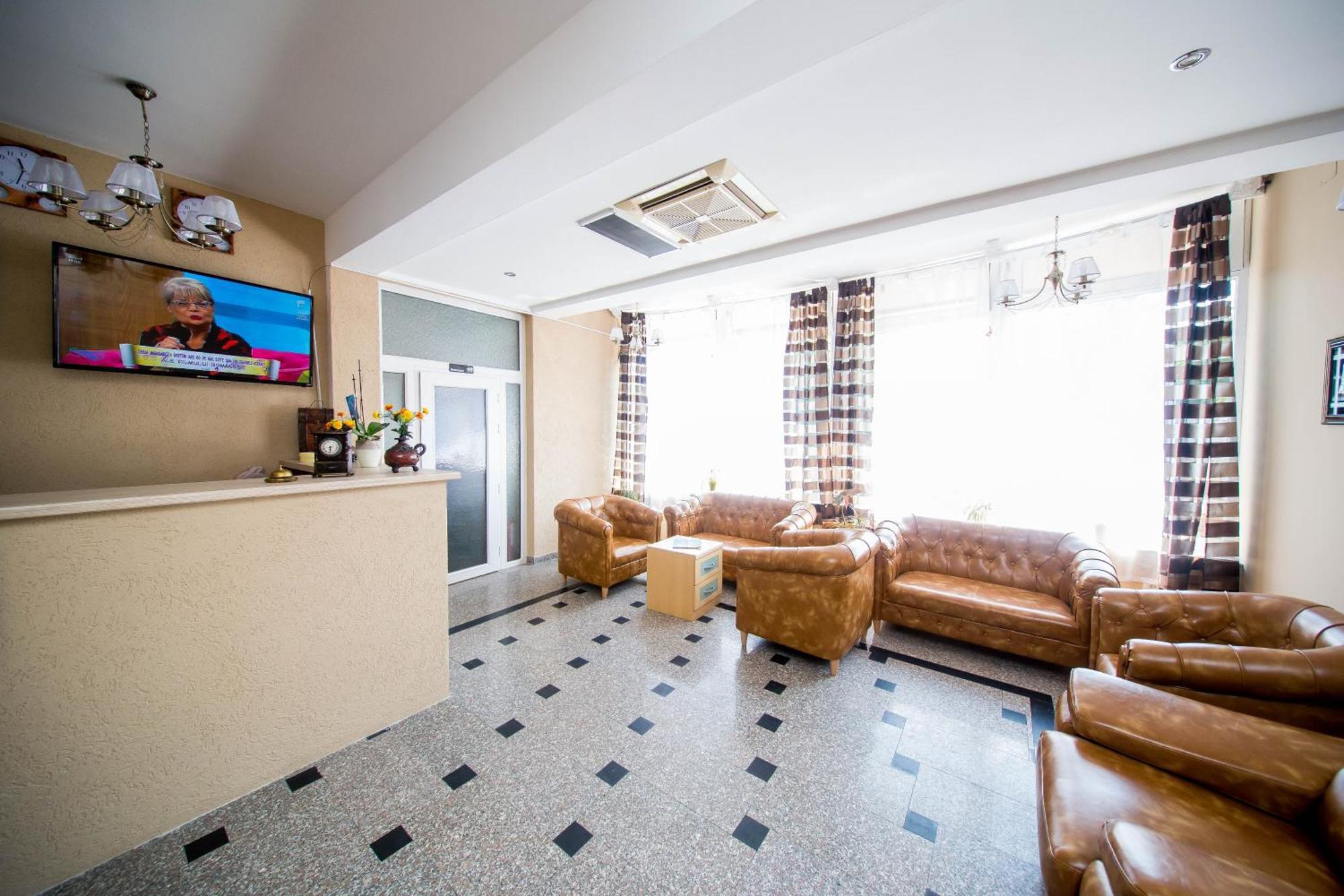 Hotel Darosy Arad Esterno foto