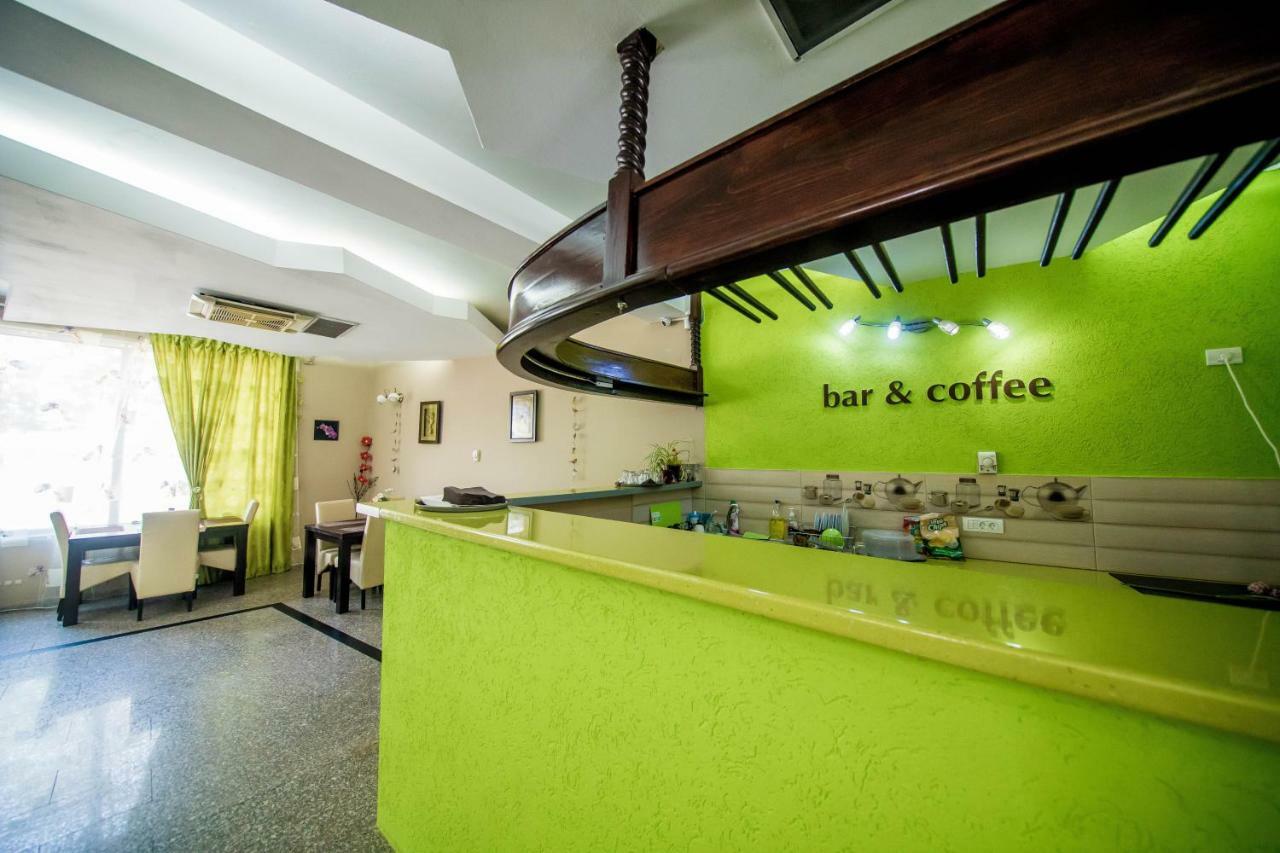 Hotel Darosy Arad Esterno foto