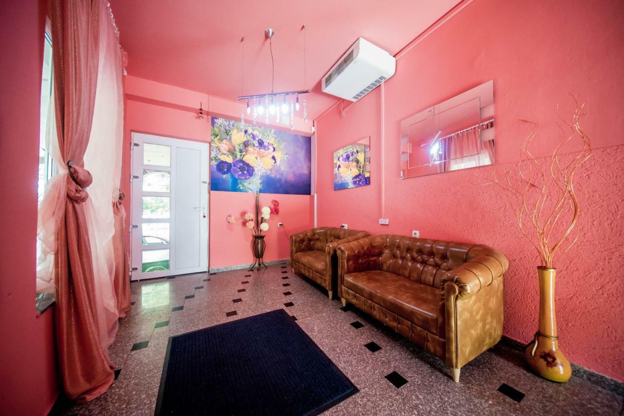 Hotel Darosy Arad Esterno foto