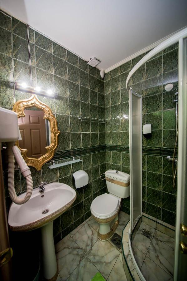 Hotel Darosy Arad Esterno foto