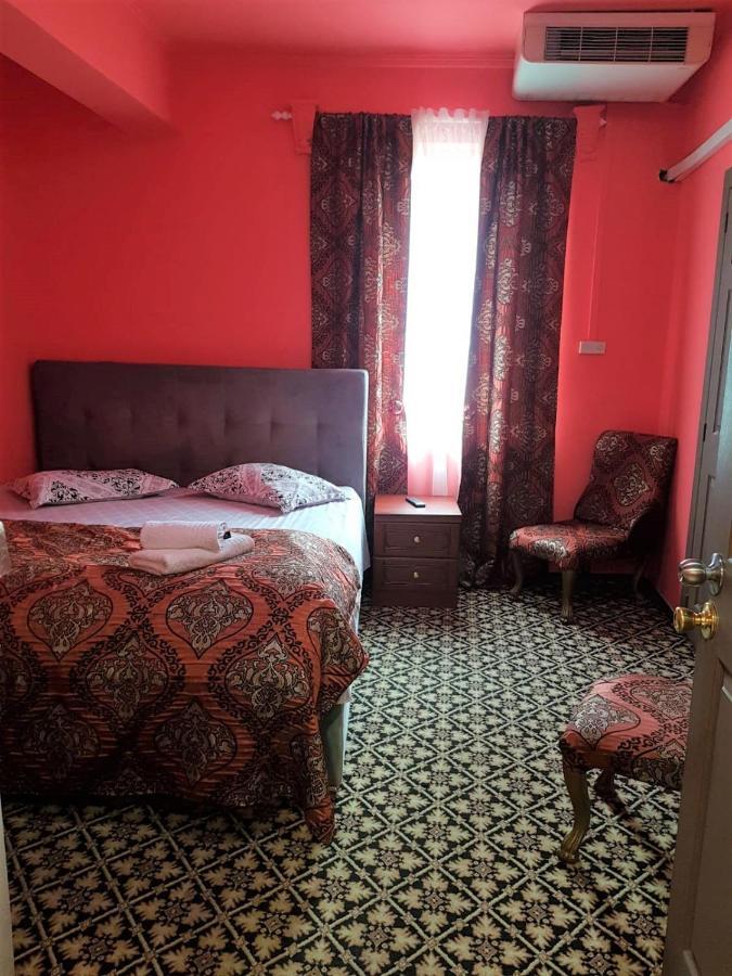 Hotel Darosy Arad Esterno foto