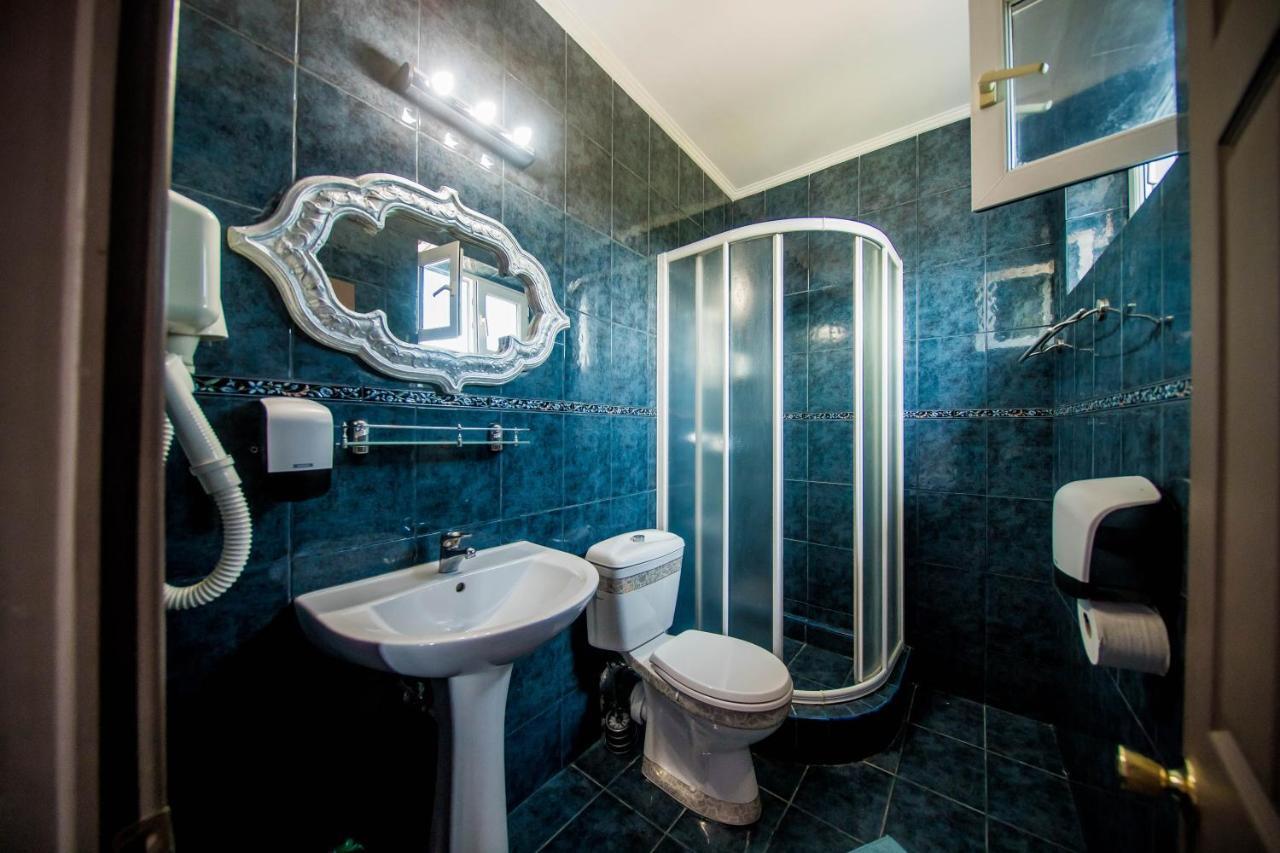 Hotel Darosy Arad Esterno foto